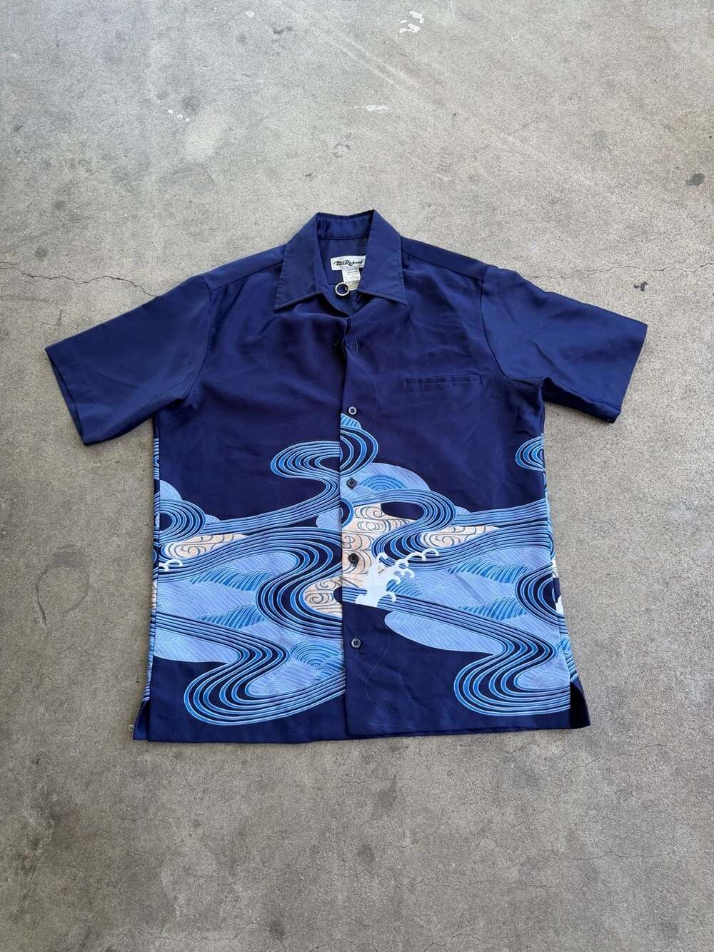 Tori Richard Vintage 70s Blue Japanese Wave Print Short Sleeve Button Down Shirt